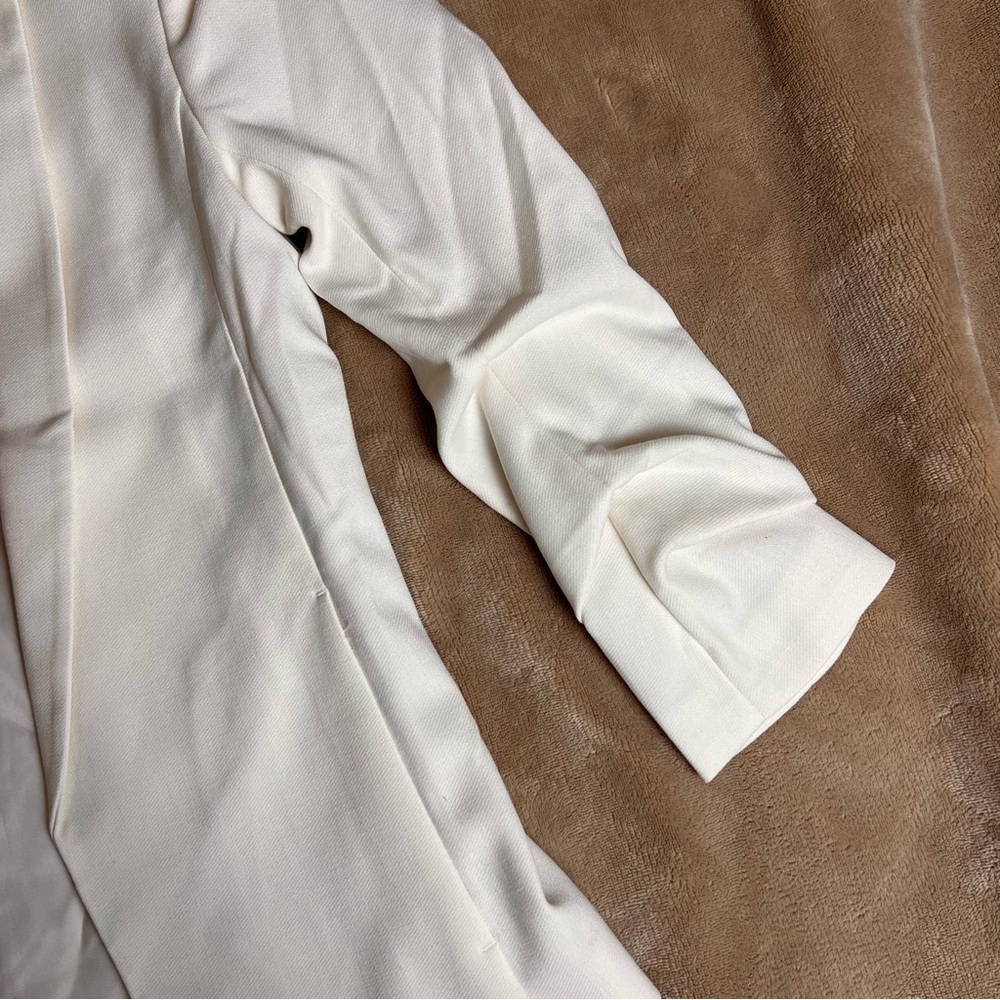 H&M Classic Fitted White Collared Open Blazer with Ruched Sleeves - Size XXS - Picture 3 of 11